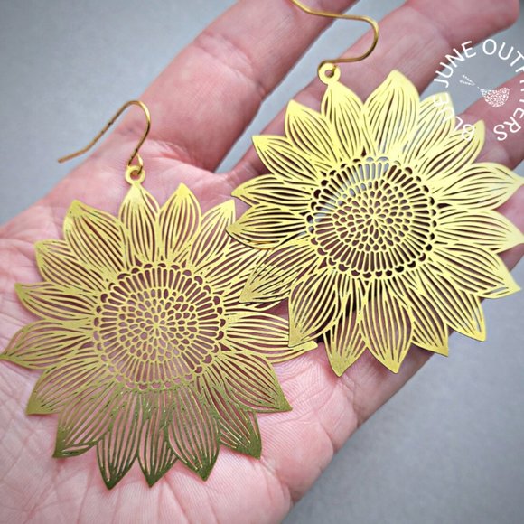 Bohemian Sunflower Earrings - Picture 5 of 5
